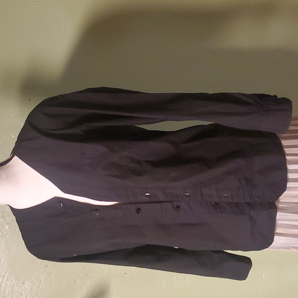 Undecorated man sz 1 black button down